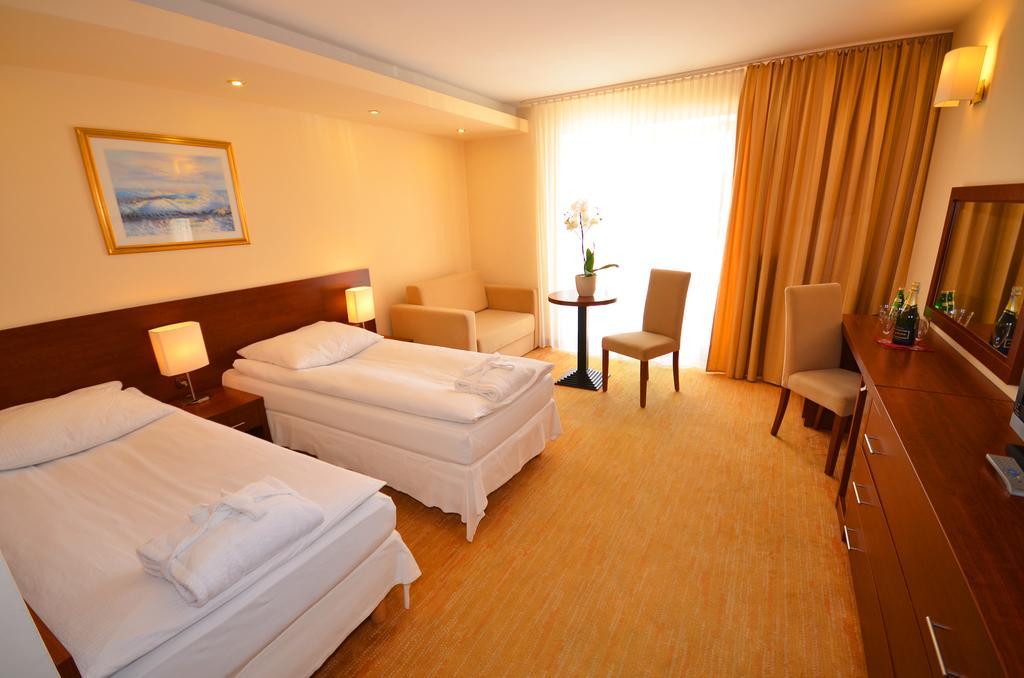 Krol Plaza Spa & Wellness Jarosławiec Oda fotoğraf