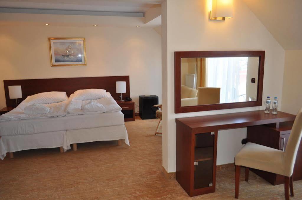 Krol Plaza Spa & Wellness Jarosławiec Dış mekan fotoğraf