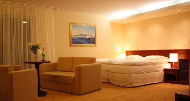 Krol Plaza Spa & Wellness Jarosławiec Dış mekan fotoğraf